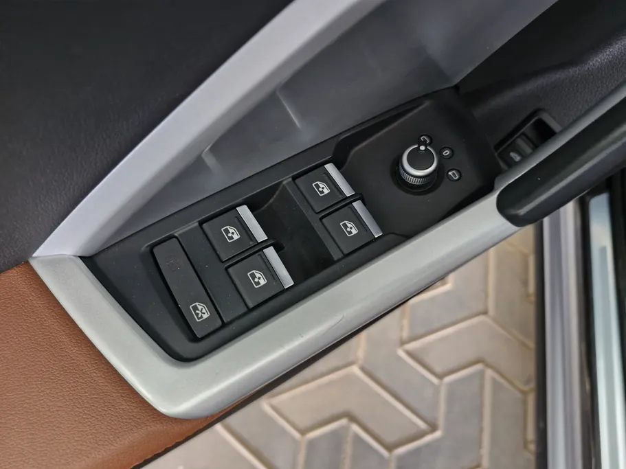 2023 Audi Q3 35 TFSl 