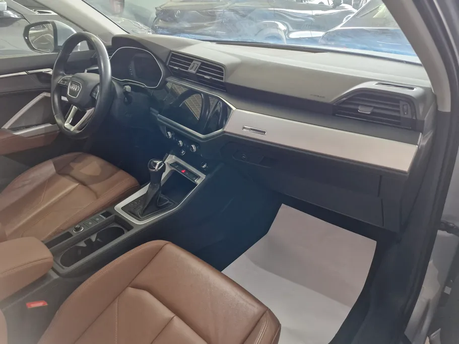 2023 Audi Q3 35 TFSl 