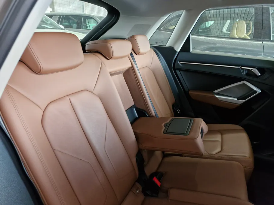 2023 Audi Q3 35 TFSl 