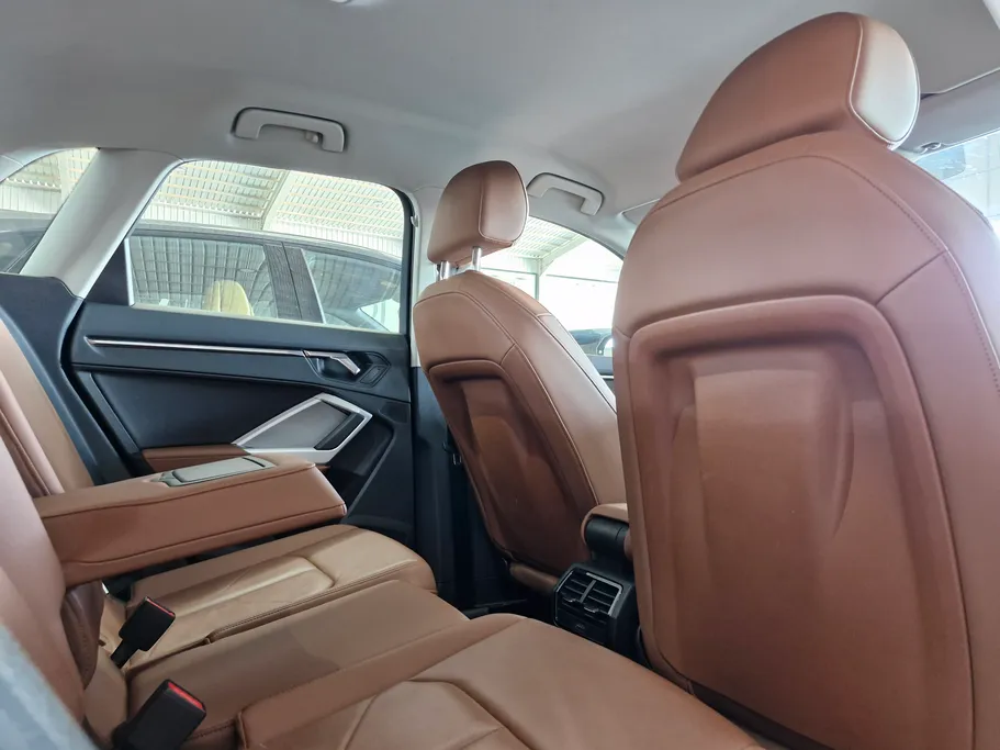 2023 Audi Q3 35 TFSl 