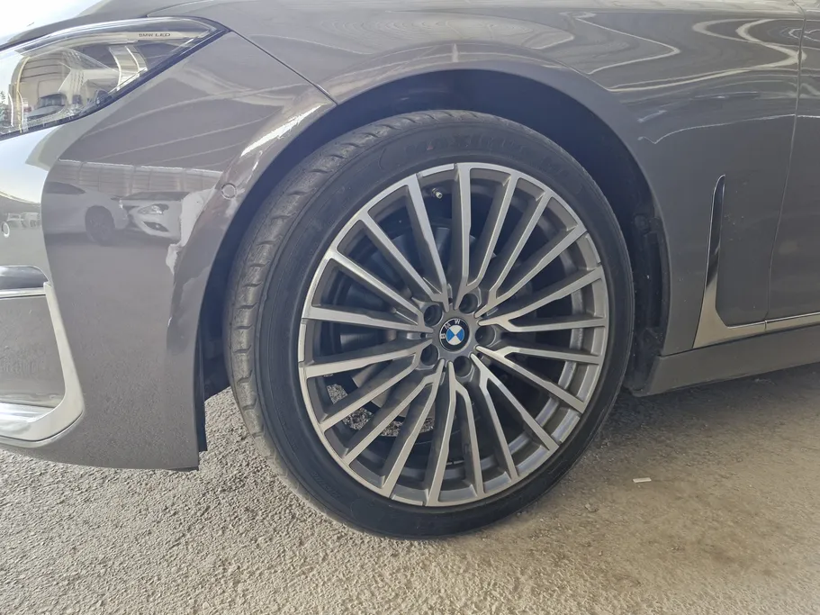 2022 BMW 7 Series 730Li 