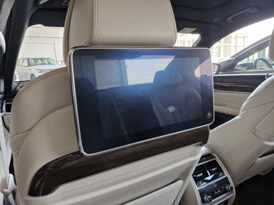 2022 BMW 7 Series 730Li 
