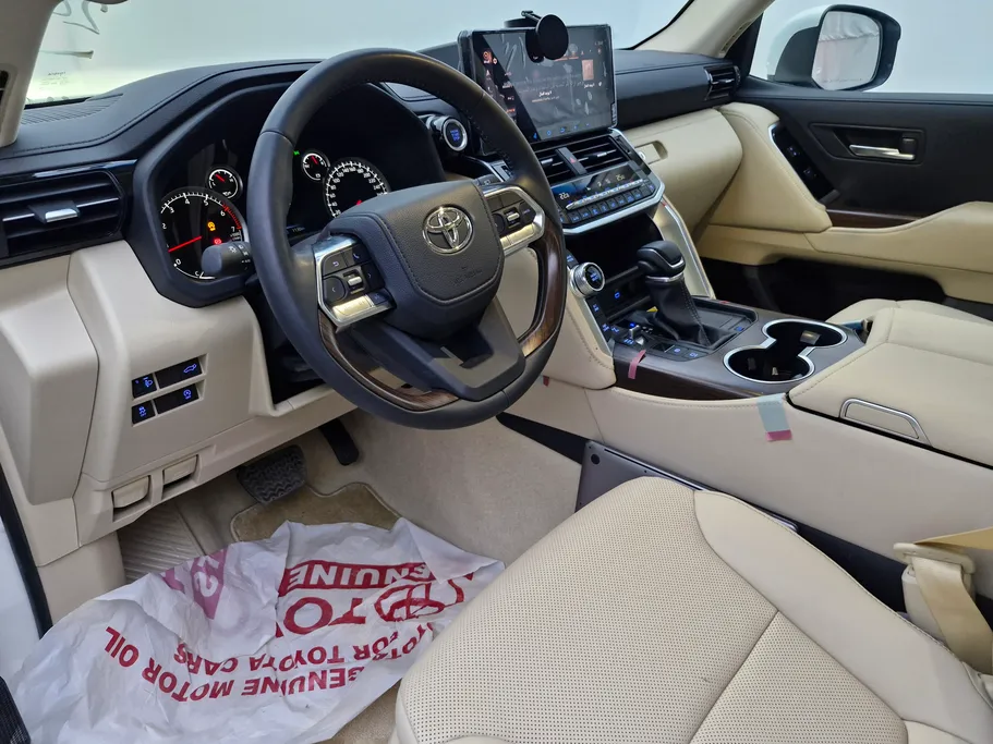 2022 Toyota Land Cruiser GXR 