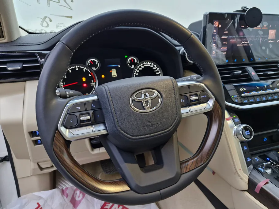 2022 Toyota Land Cruiser GXR 