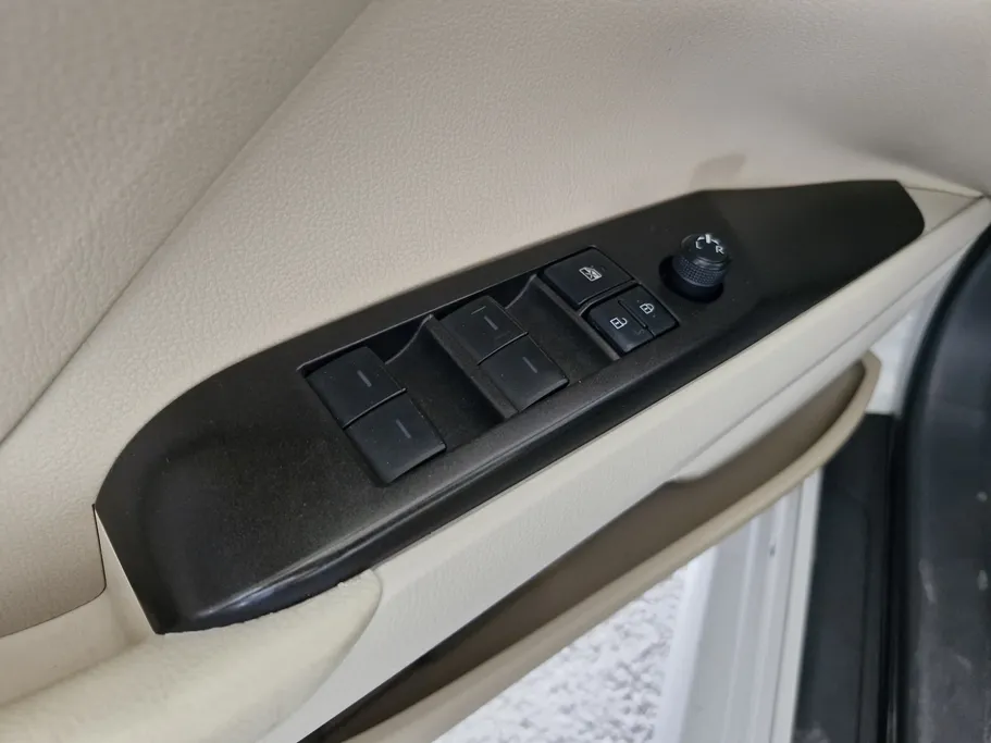2023 Toyota Camry  LE 