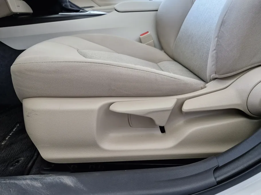 2023 Toyota Camry  LE 