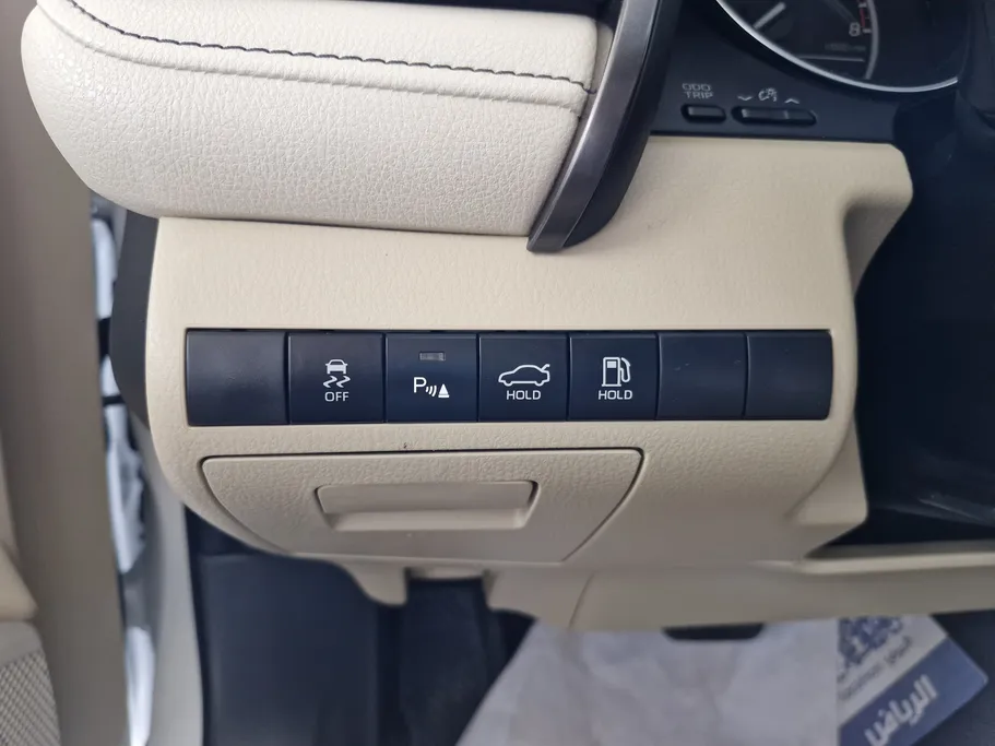 2023 Toyota Camry  LE 