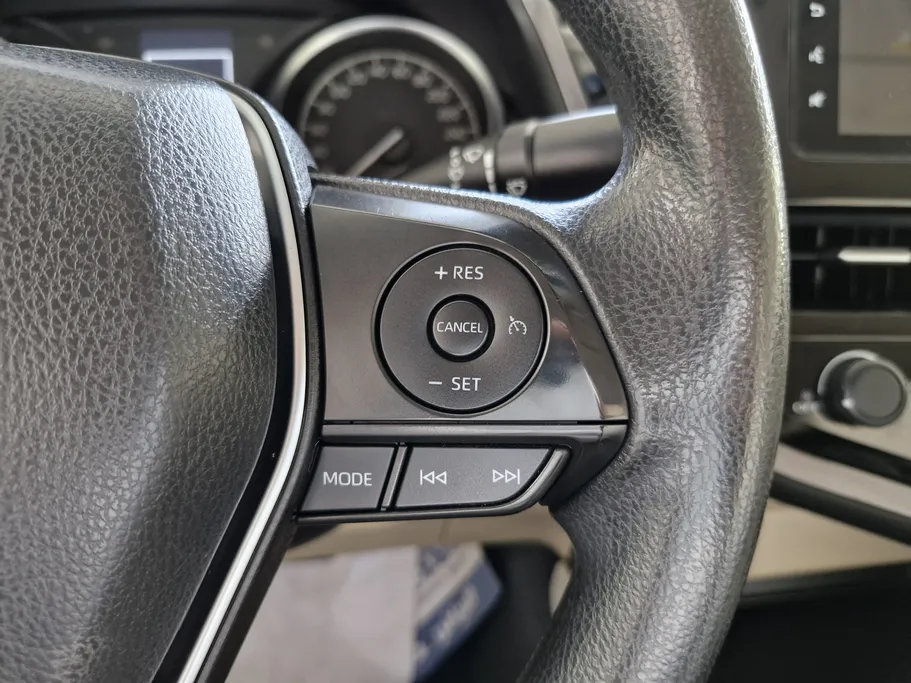 2023 Toyota Camry  LE 