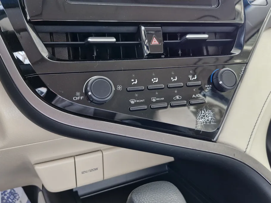 2023 Toyota Camry  LE 