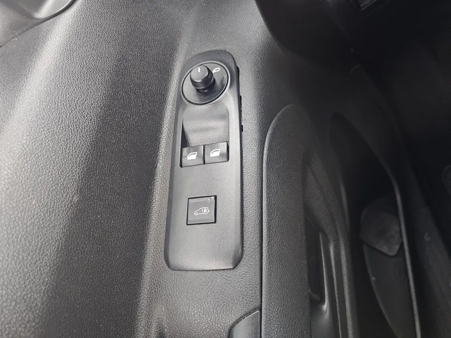 2023 Peugeot Partner Short van 