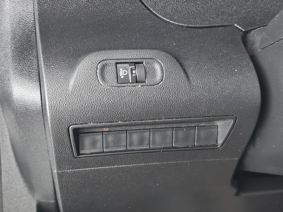 2023 Peugeot Partner Short van 