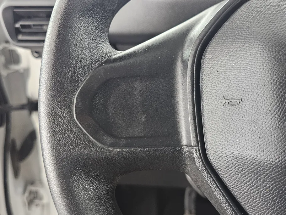 2023 Peugeot Partner Short van 