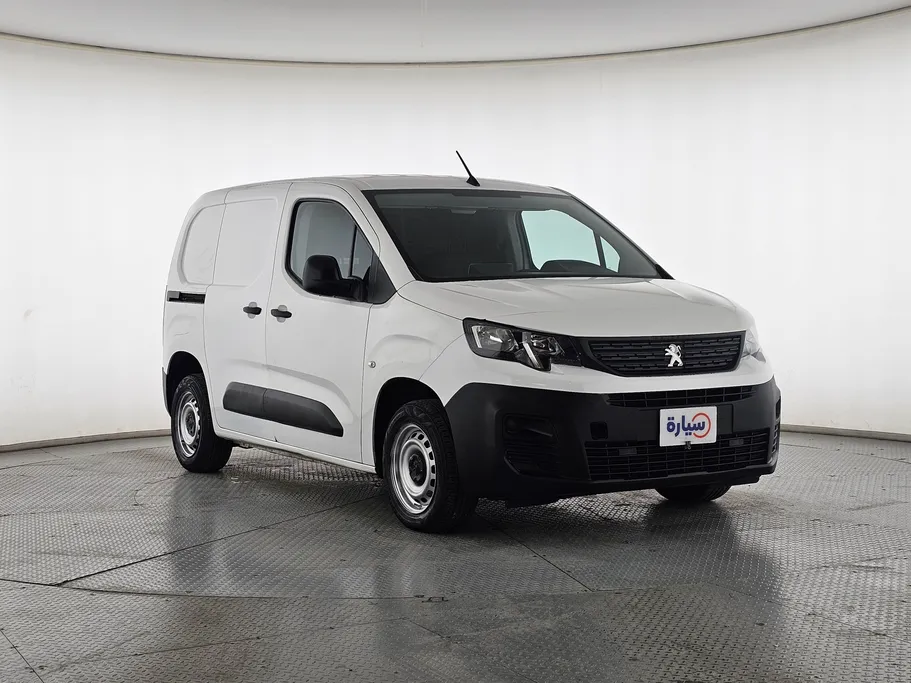 2023 Peugeot Partner Short van 