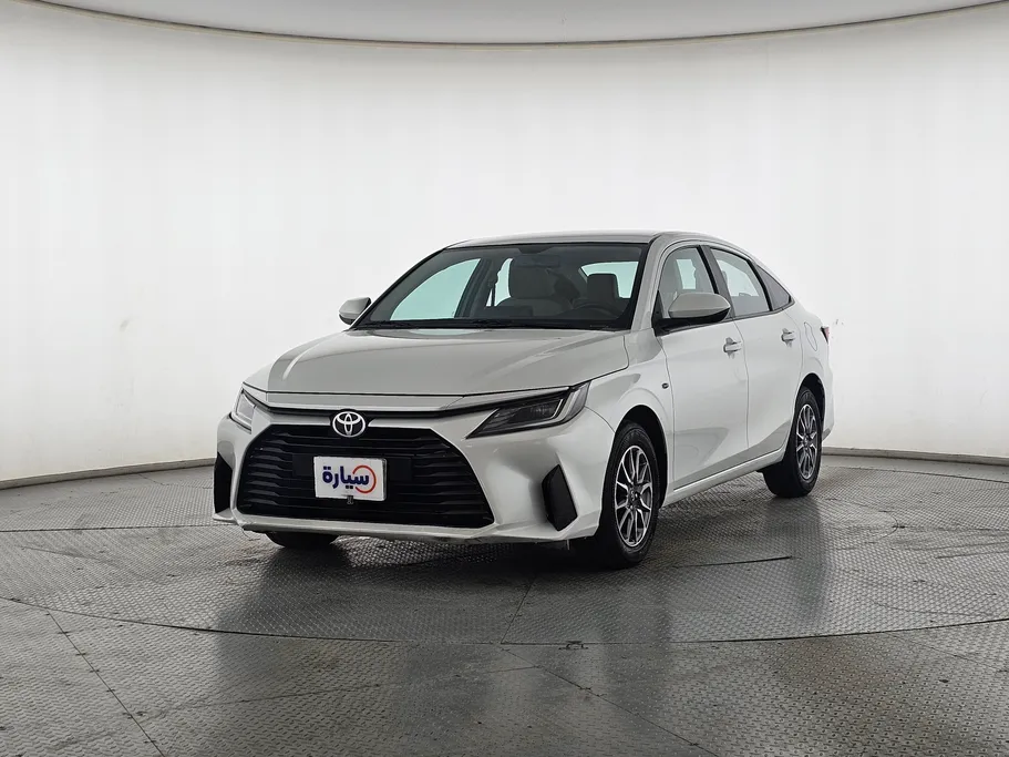 2023 Toyota Yaris  Y 