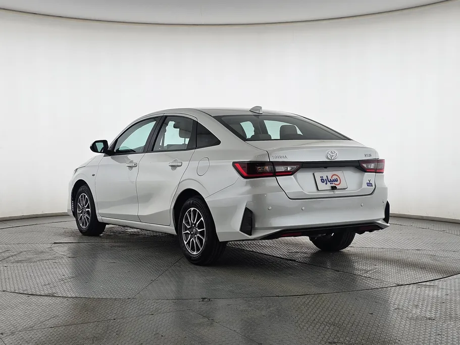 2023 Toyota Yaris  Y 