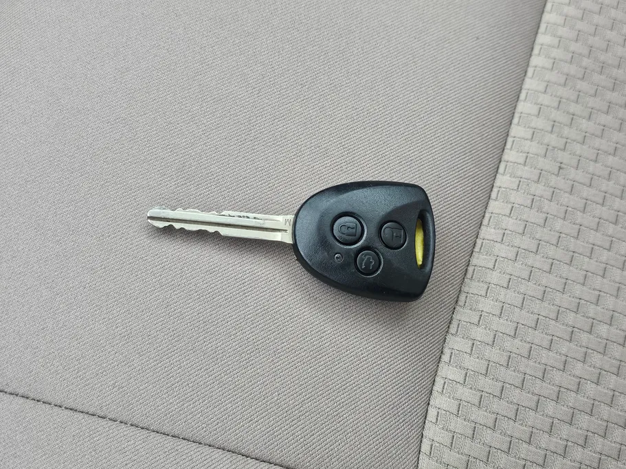 2023 Toyota Yaris  Y 