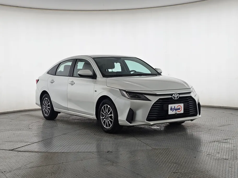 2023 Toyota Yaris  Y 