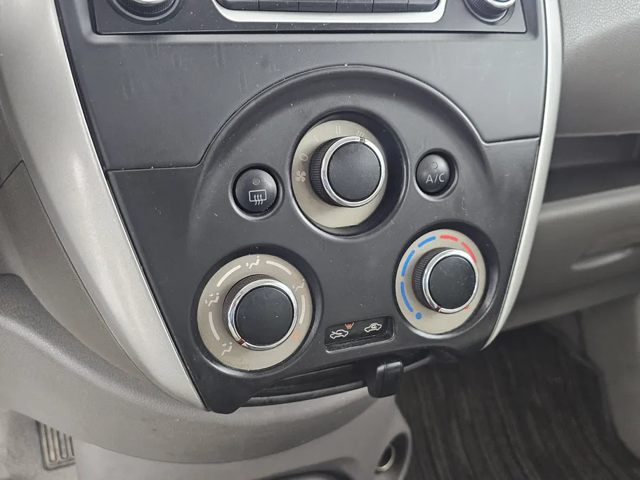 2022 Nissan Sunny SV 