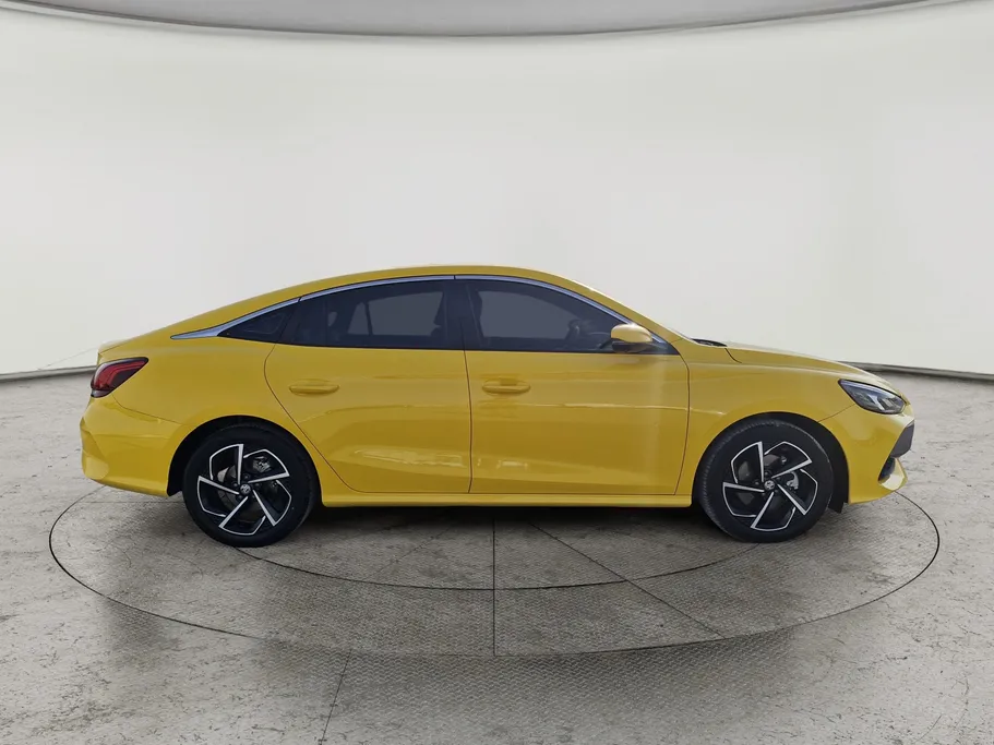 2022 MG GT LUX 