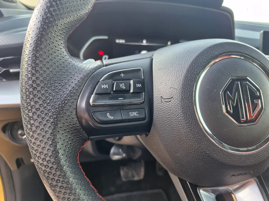 2022 MG GT LUX 