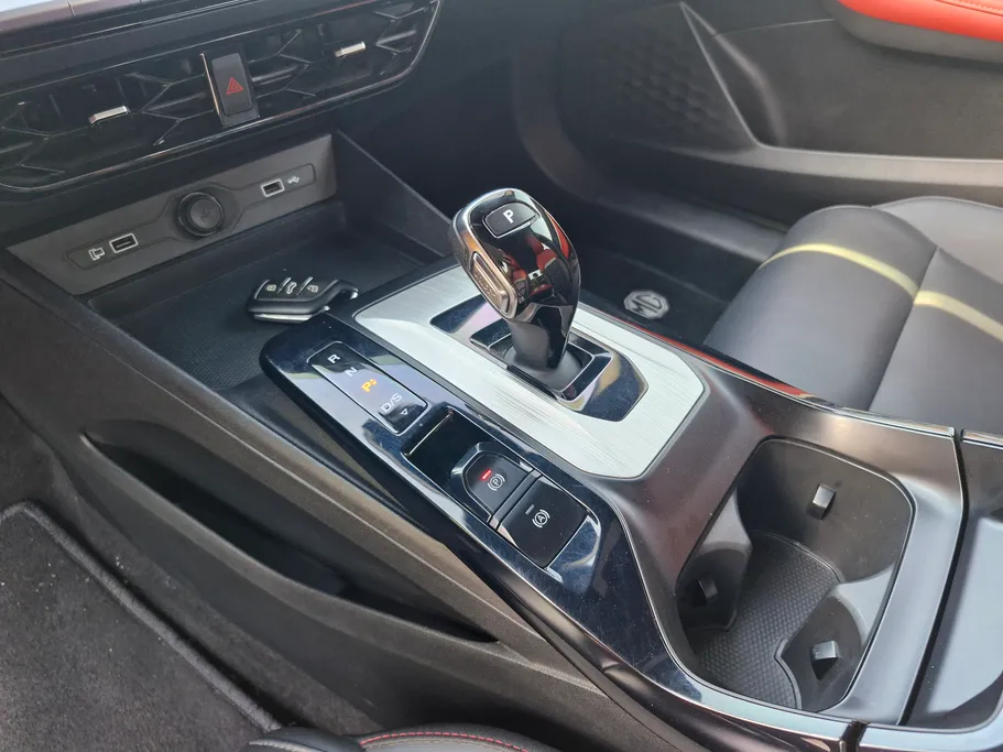 2022 MG GT LUX 