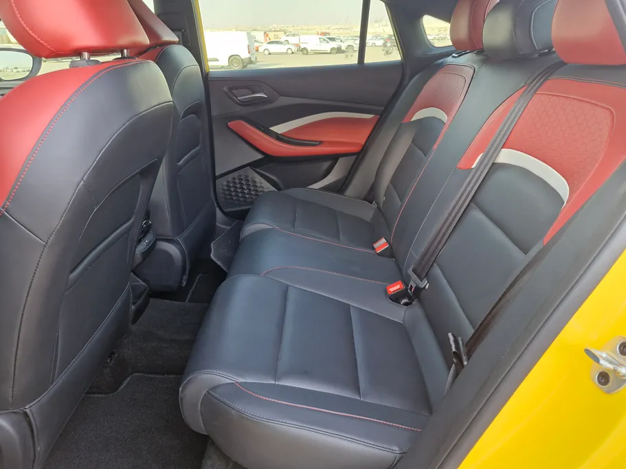 2022 MG GT LUX 