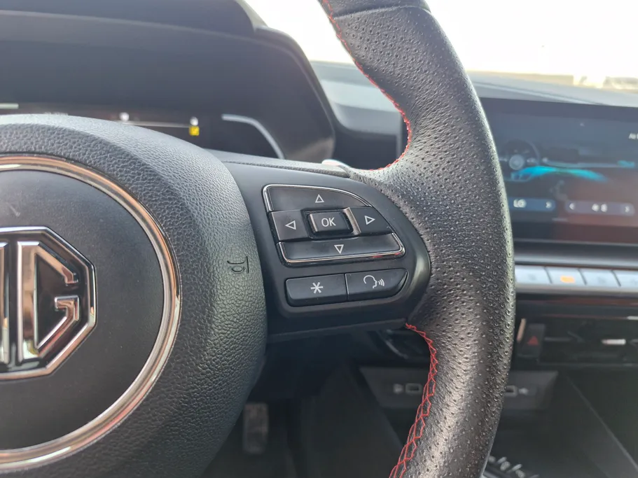 2022 MG GT LUX 