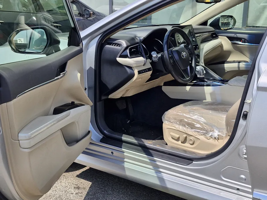 2024 Toyota Camry  GLE HEV  