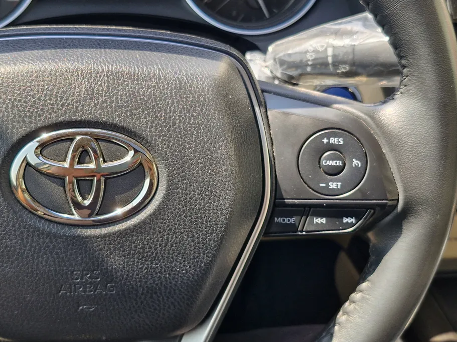2024 Toyota Camry  GLE HEV  