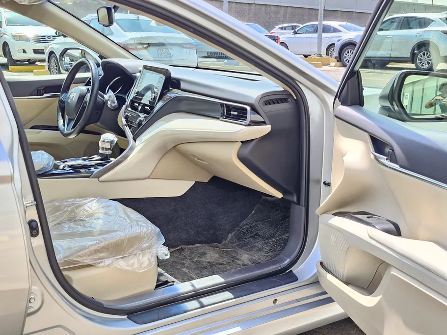 2024 Toyota Camry  GLE HEV  