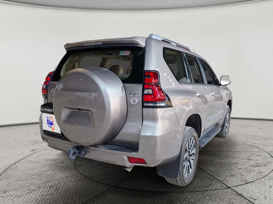 تويوتا برادو TXL1 V6 2023 