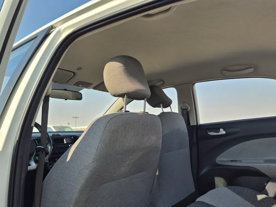 2023 Kia Pegas LX 