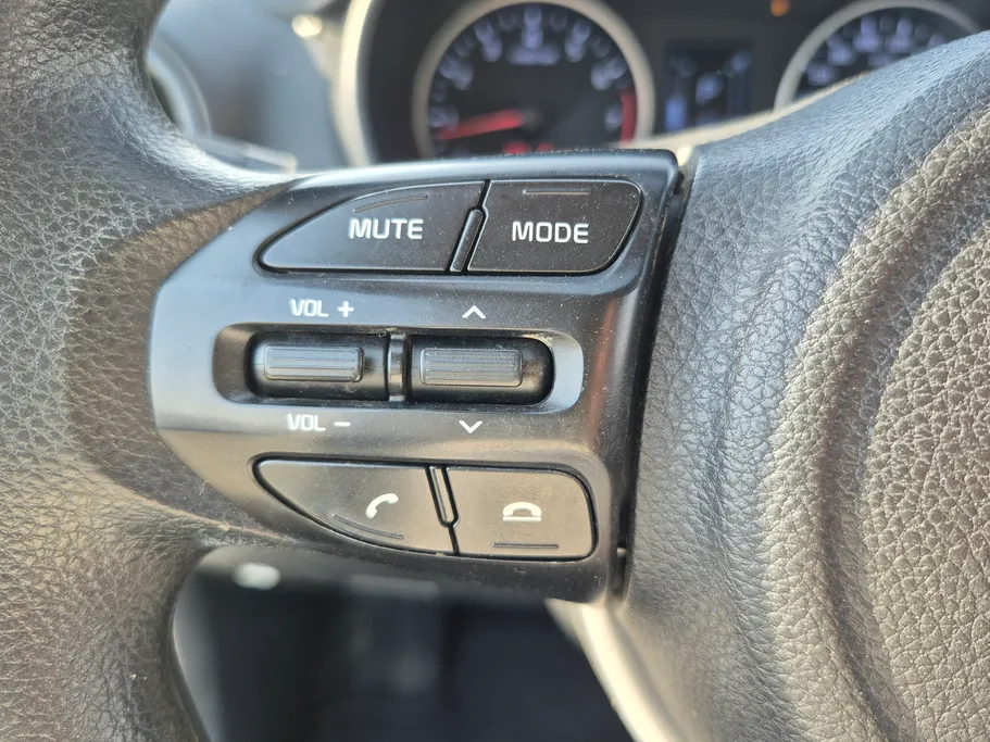 2023 Kia Pegas LX 