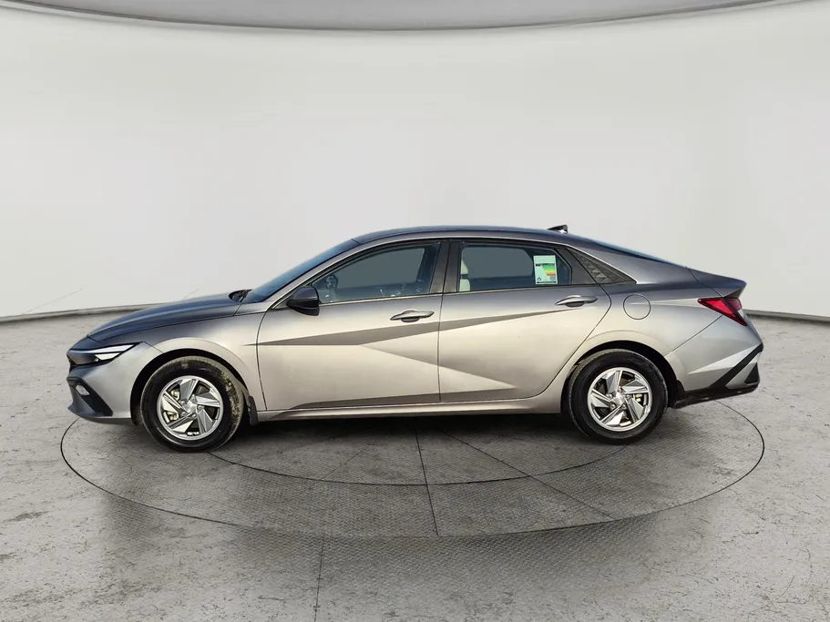 2024 Hyundai Elantra Fleet 