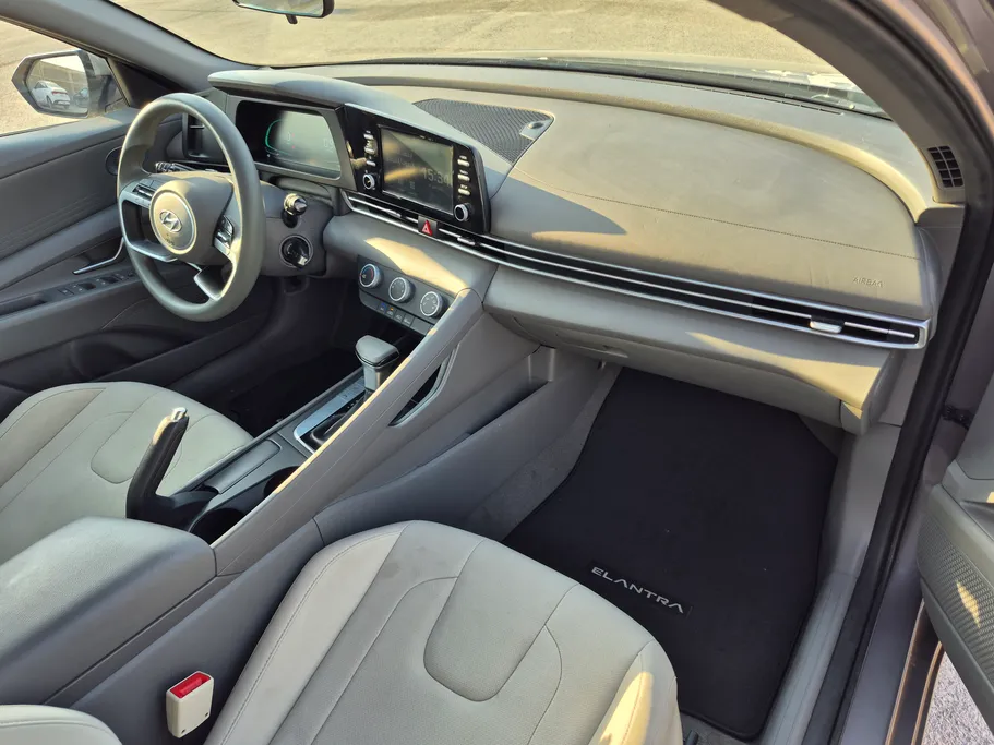 2024 Hyundai Elantra Fleet 