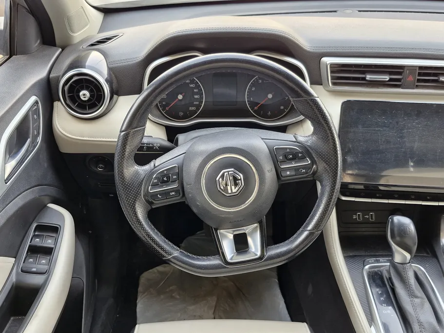 2023 MG ZS LUX 