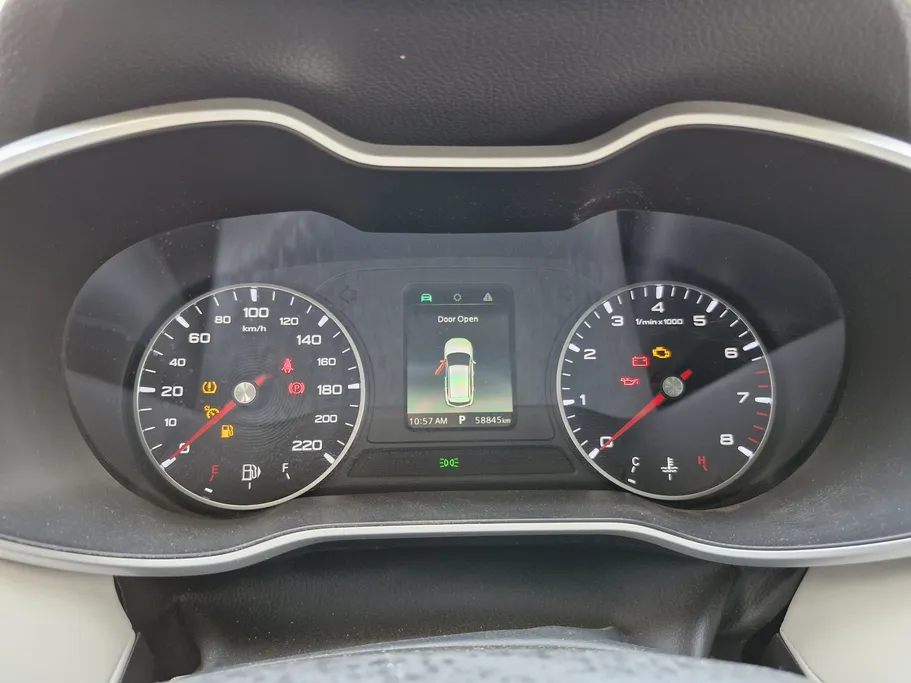2023 MG ZS LUX 