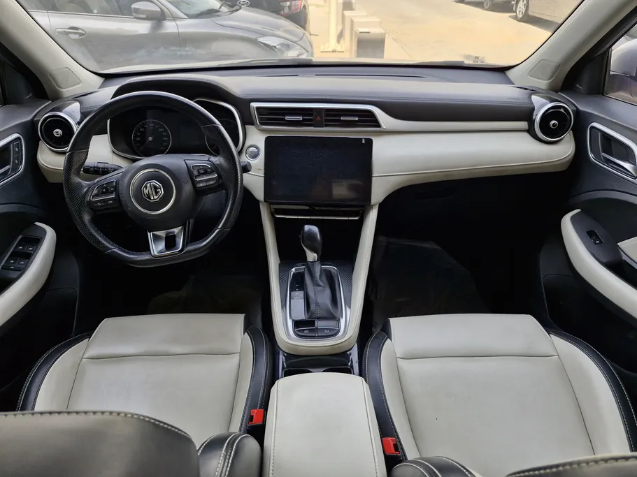 2023 MG ZS LUX 