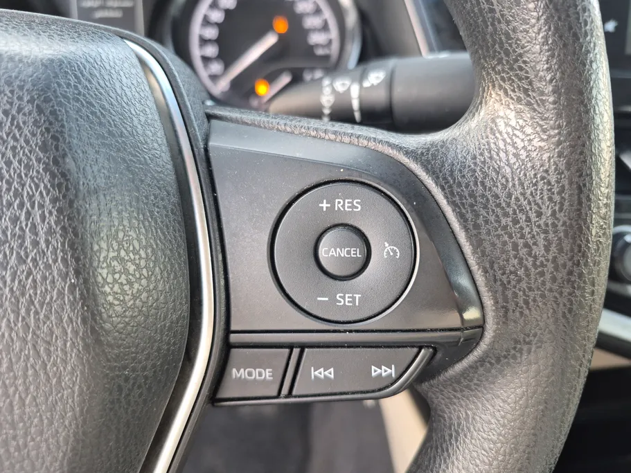 2022 Toyota Camry  LE 