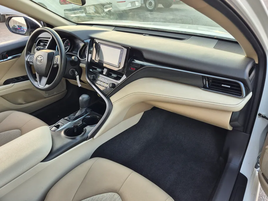 2022 Toyota Camry  LE 