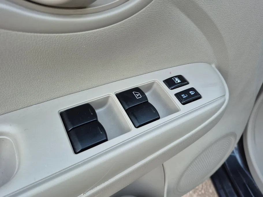 2023 Nissan Sunny SV Comfort 