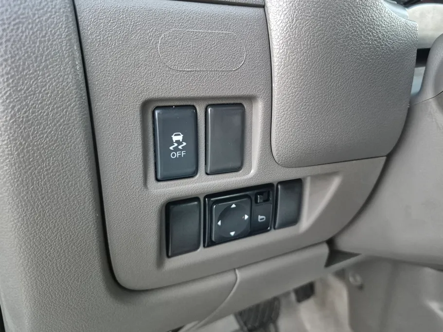 2023 Nissan Sunny SV Comfort 