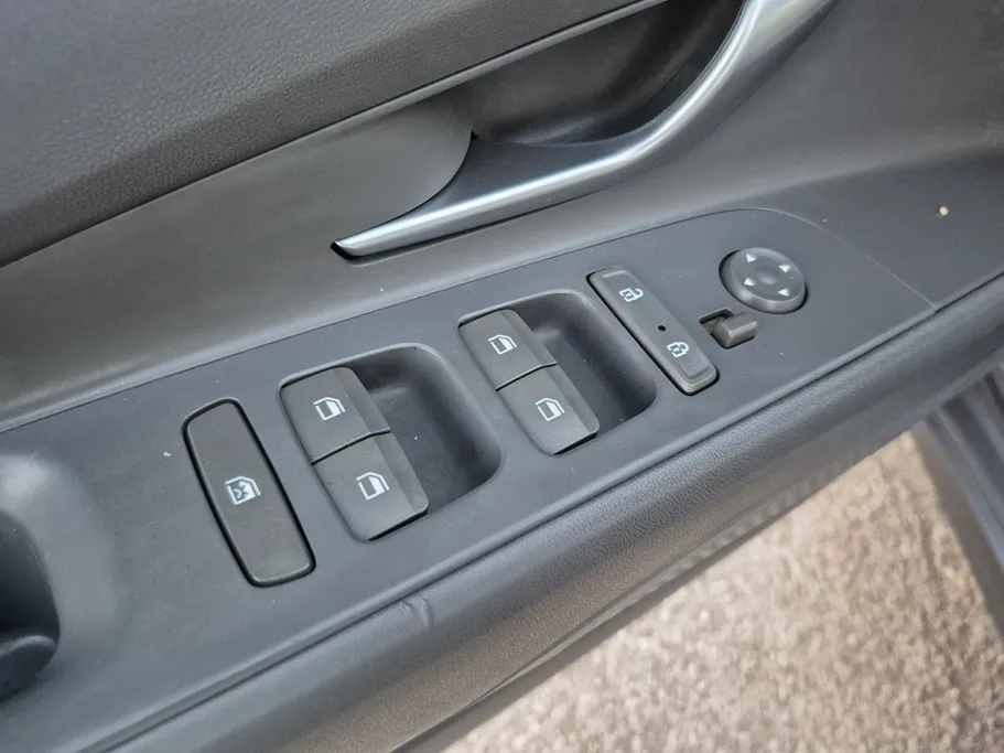 2023 Hyundai Elantra Fleet 