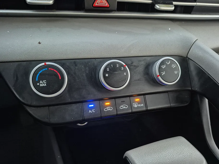 2023 Hyundai Elantra Fleet 