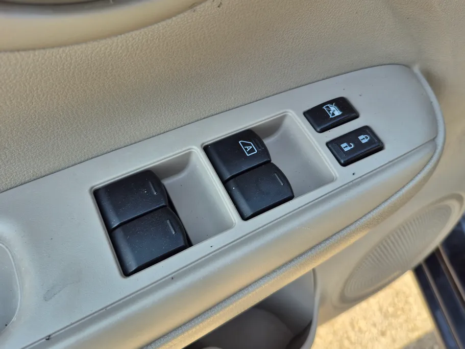 2023 Nissan Sunny SV Comfort 