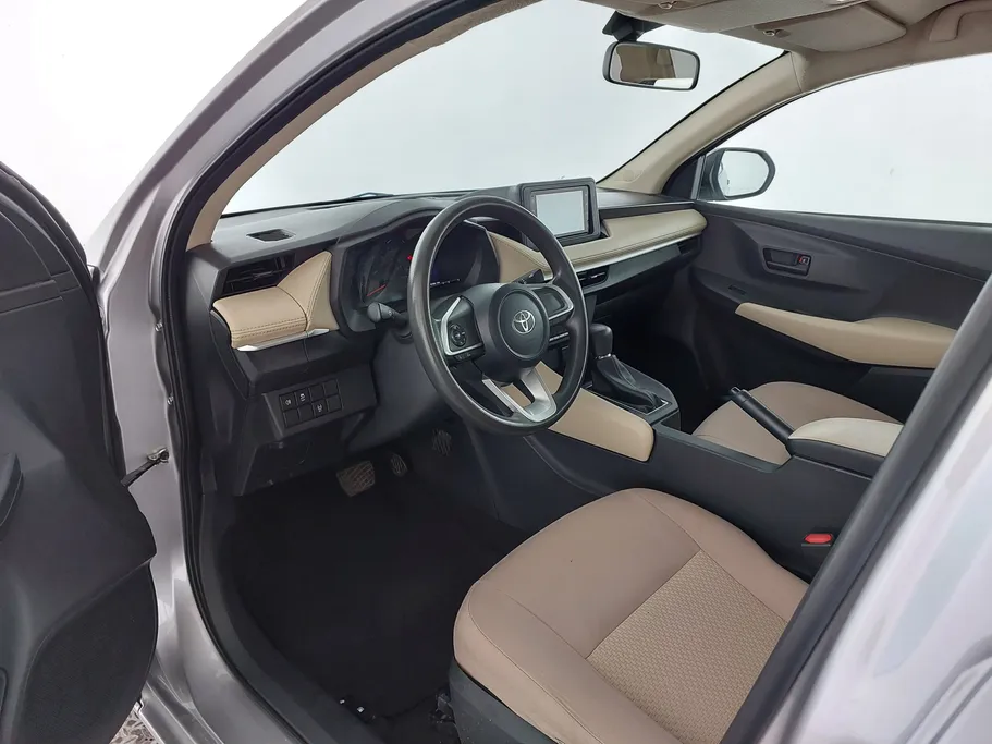 2023 Toyota Yaris  Y 
