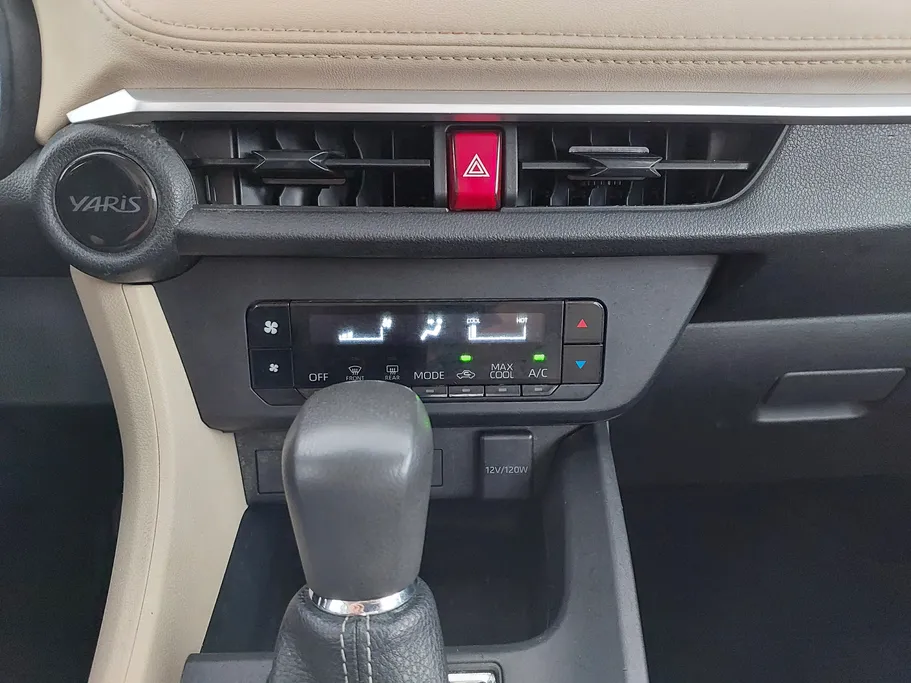 2023 Toyota Yaris  Y 