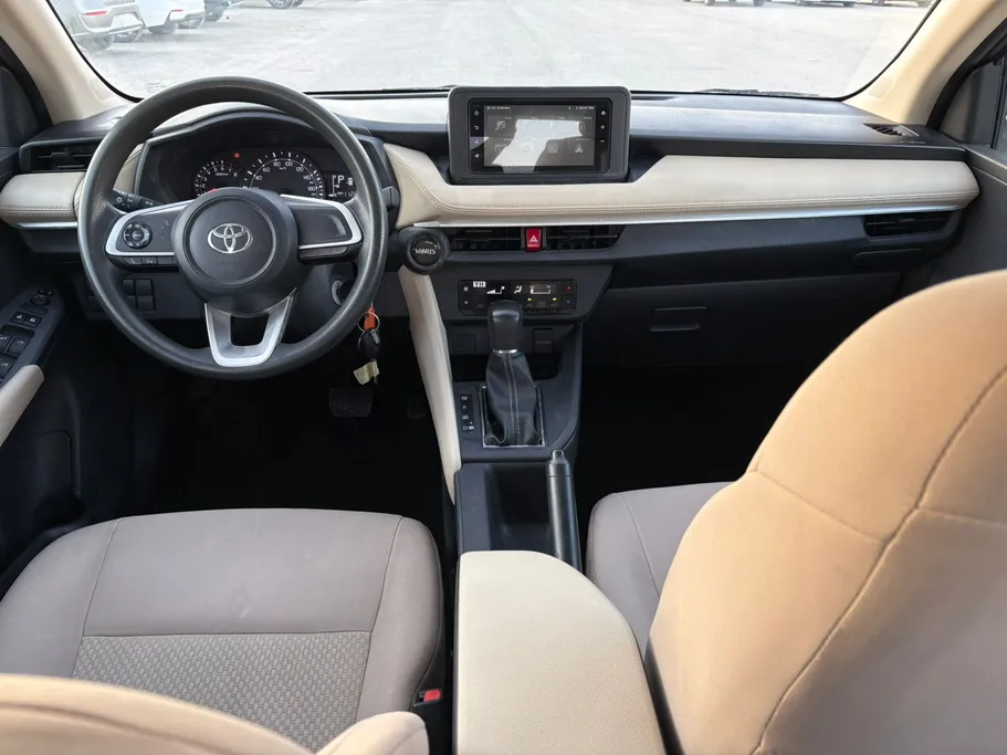 2023 Toyota Yaris  Y 