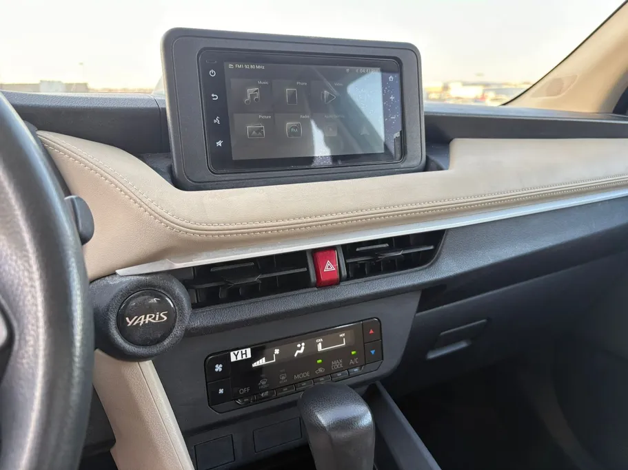 2023 Toyota Yaris  Y 