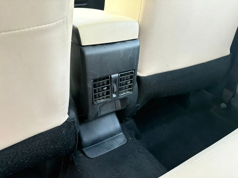 2023 Toyota Yaris  Y 
